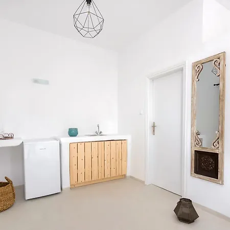 Anthelea Santorini Bed & Breakfast