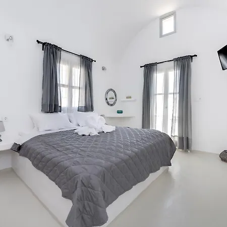 Anthelea Santorini 3*